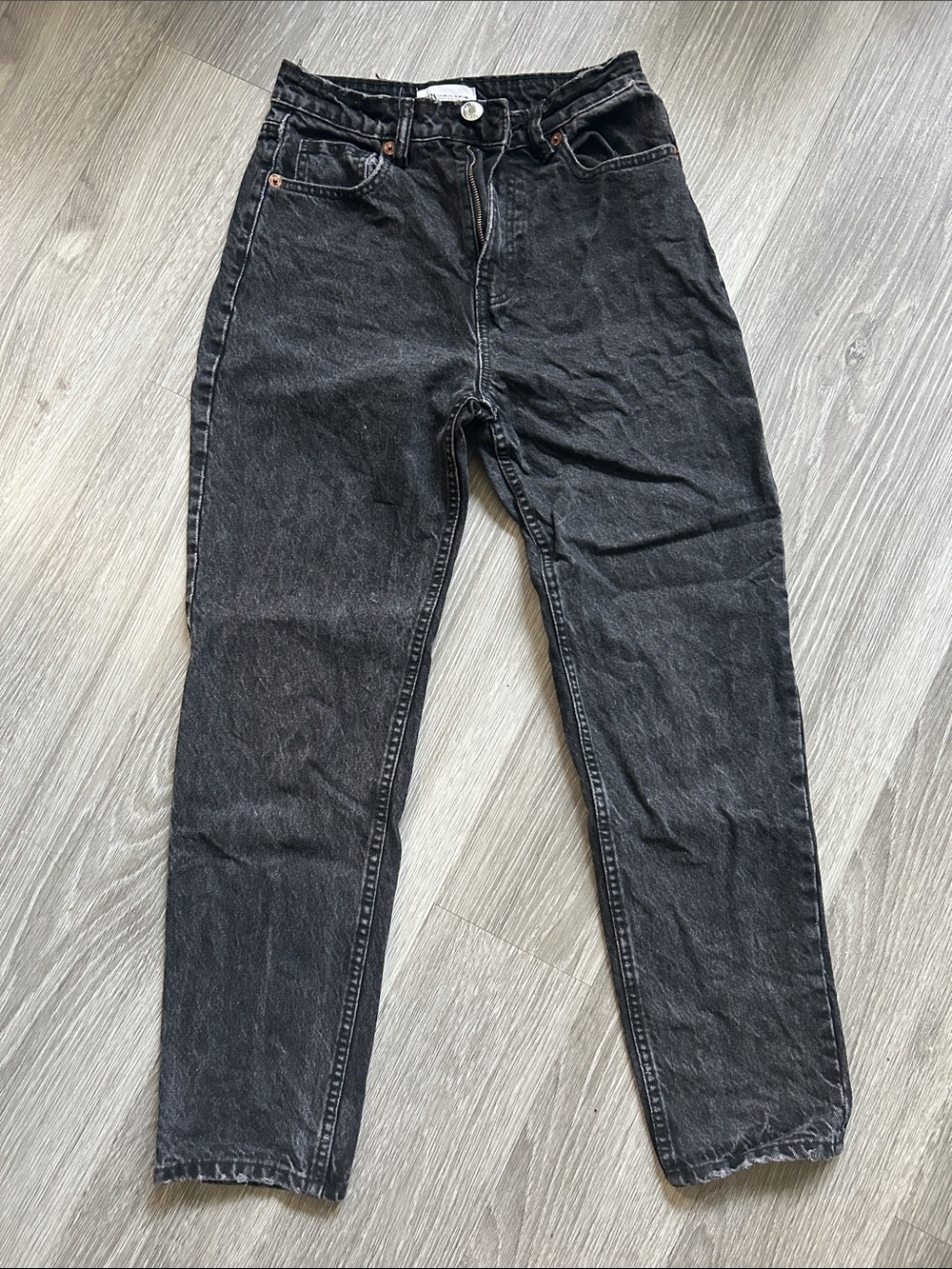 Zara Women’s Straight Leg Black Wash Jeans